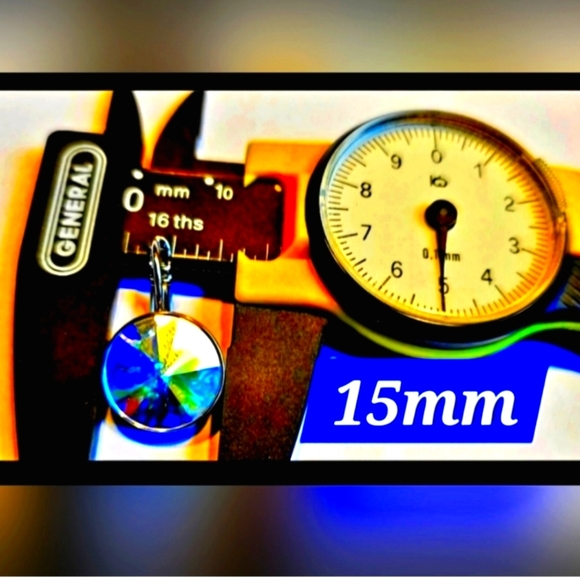 Swarovski Element Earrings Light Colorado Topaz NWT 15mm Round LeverbackDangle - Picture 2 of 5